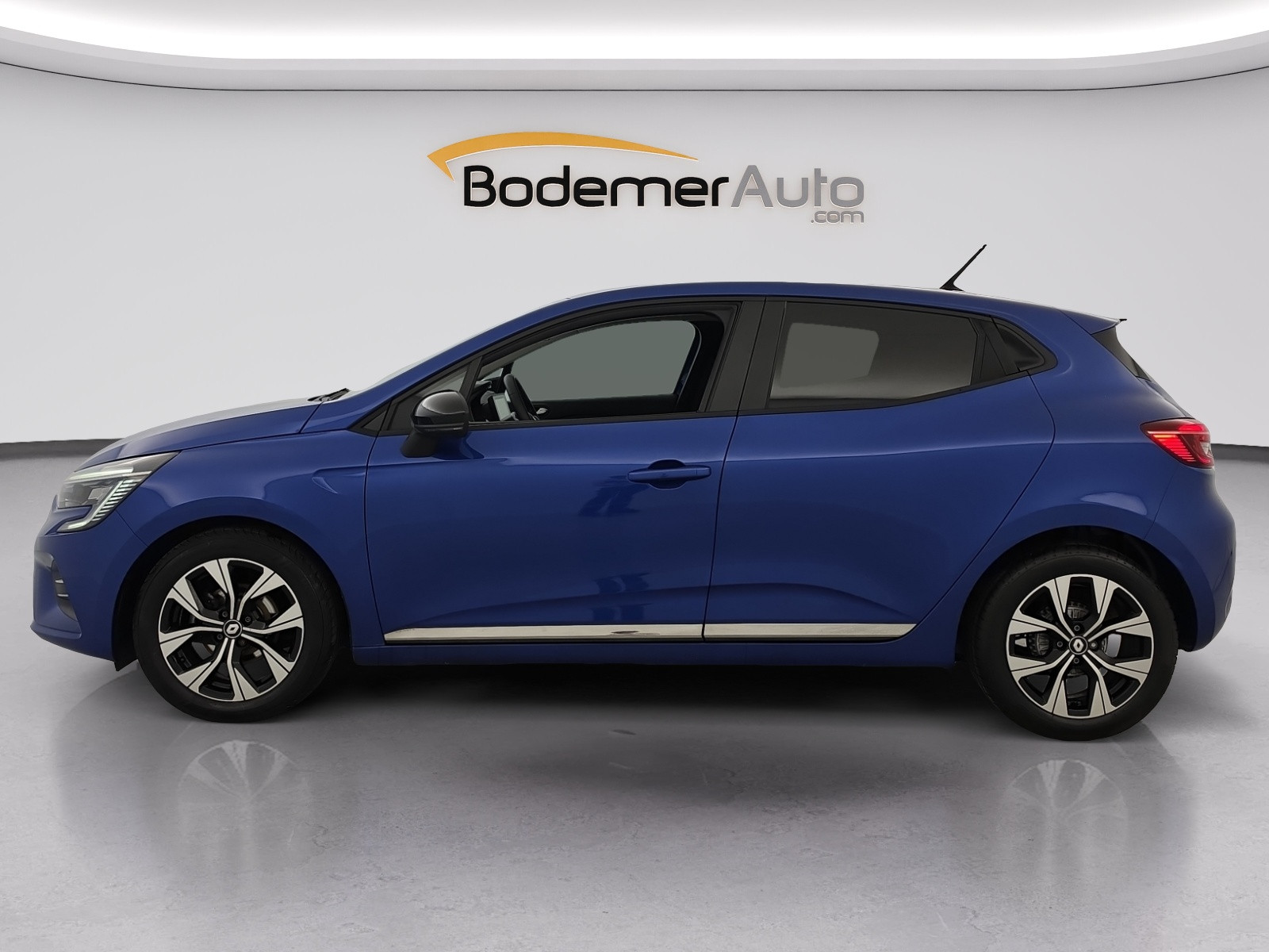 Vente en ligne Renault Clio 5 Clio TCe 90 au prix de 14 490 €