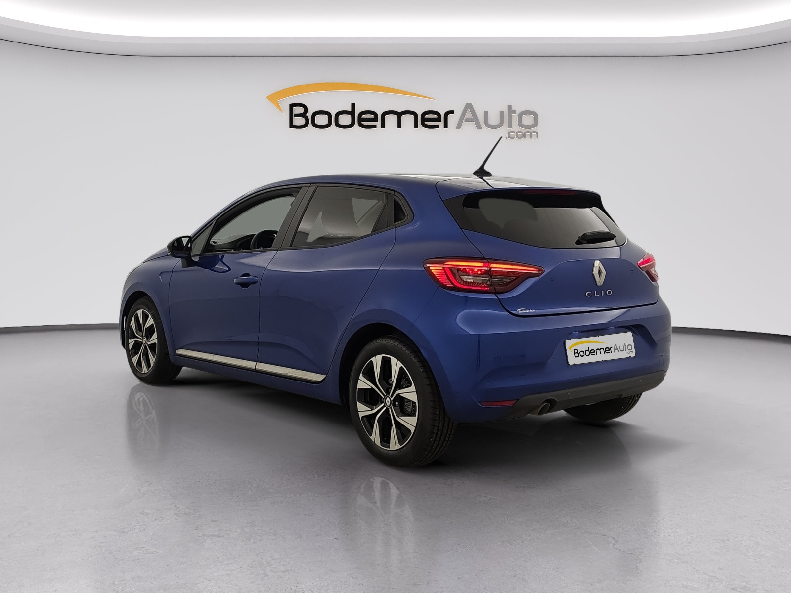 Vente en ligne Renault Clio 5 Clio TCe 90 au prix de 14 490 €
