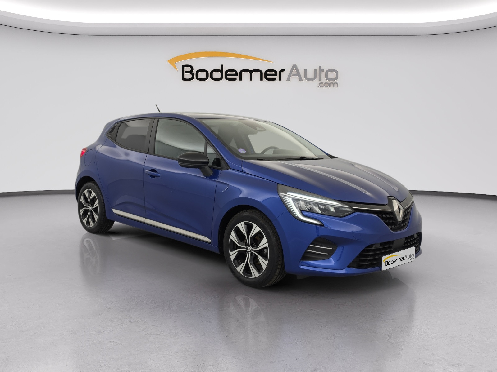 Vente en ligne Renault Clio 5 Clio TCe 90 au prix de 14 490 €