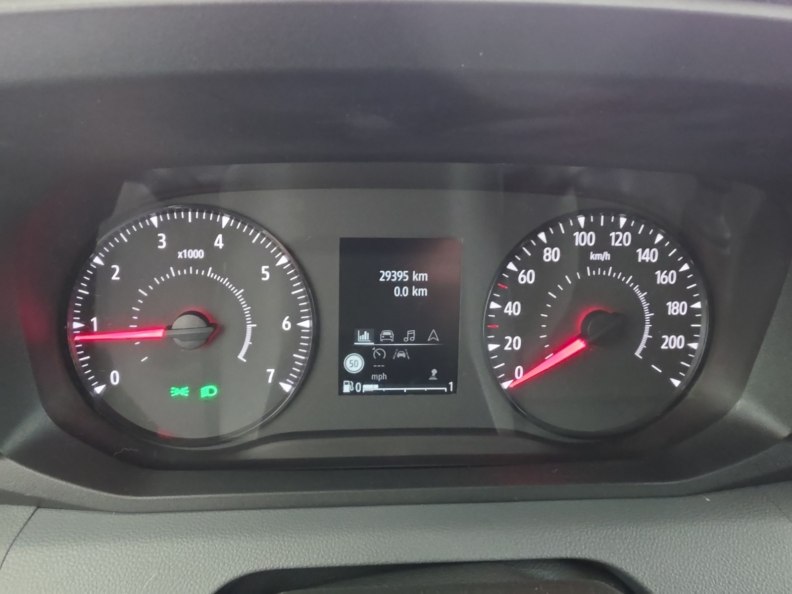 Vente en ligne Renault Master Fourgon MASTER FG BLUE DCI 130 L2H2 3T5 TR au prix de 28 990 €