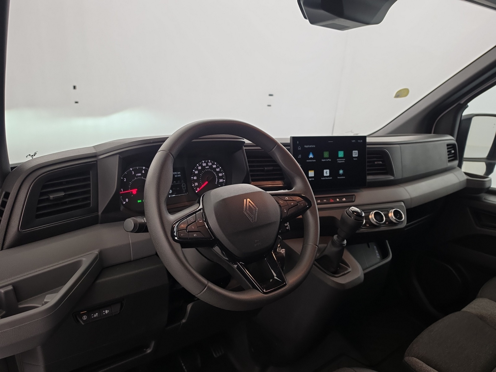 Vente en ligne Renault Master Fourgon MASTER FG BLUE DCI 130 L2H2 3T5 TR au prix de 28 990 €