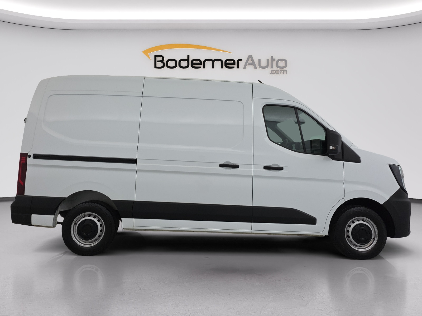 Vente en ligne Renault Master Fourgon MASTER FG BLUE DCI 130 L2H2 3T5 TR au prix de 28 990 €