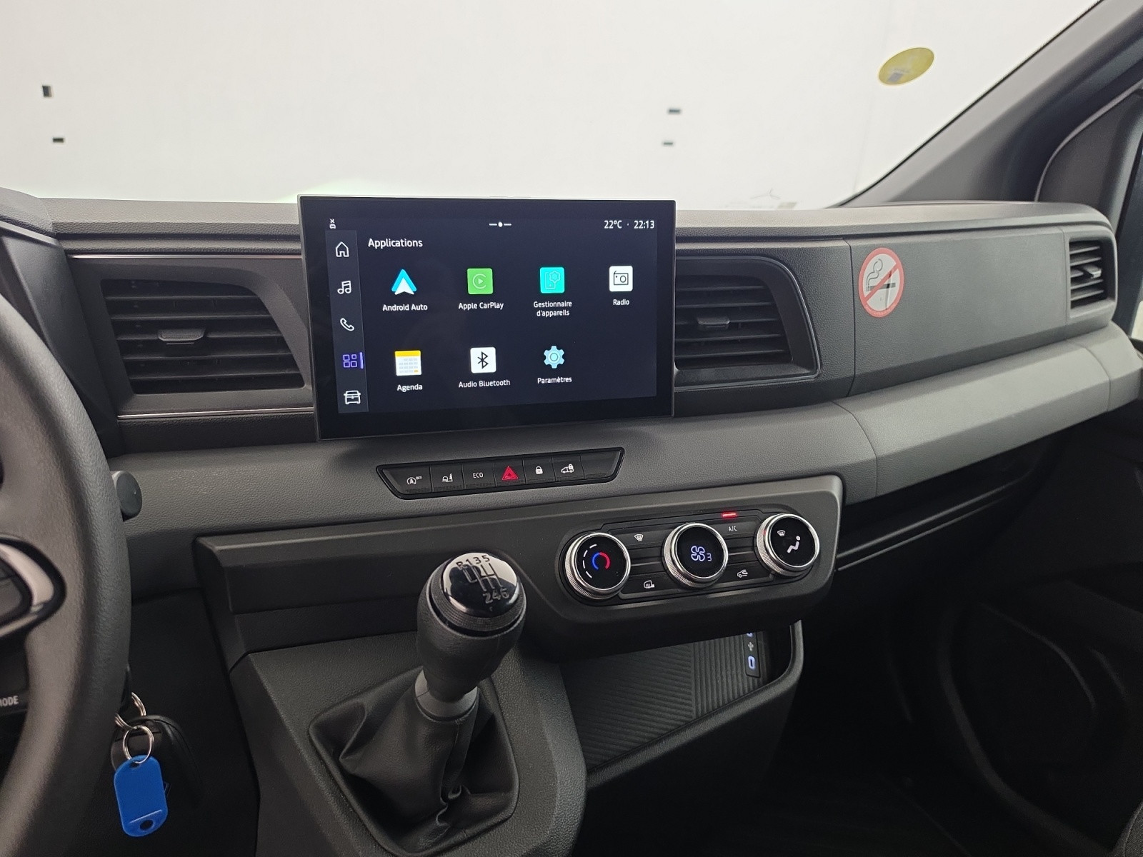 Vente en ligne Renault Master Fourgon MASTER FG BLUE DCI 130 L2H2 3T5 TR au prix de 28 990 €