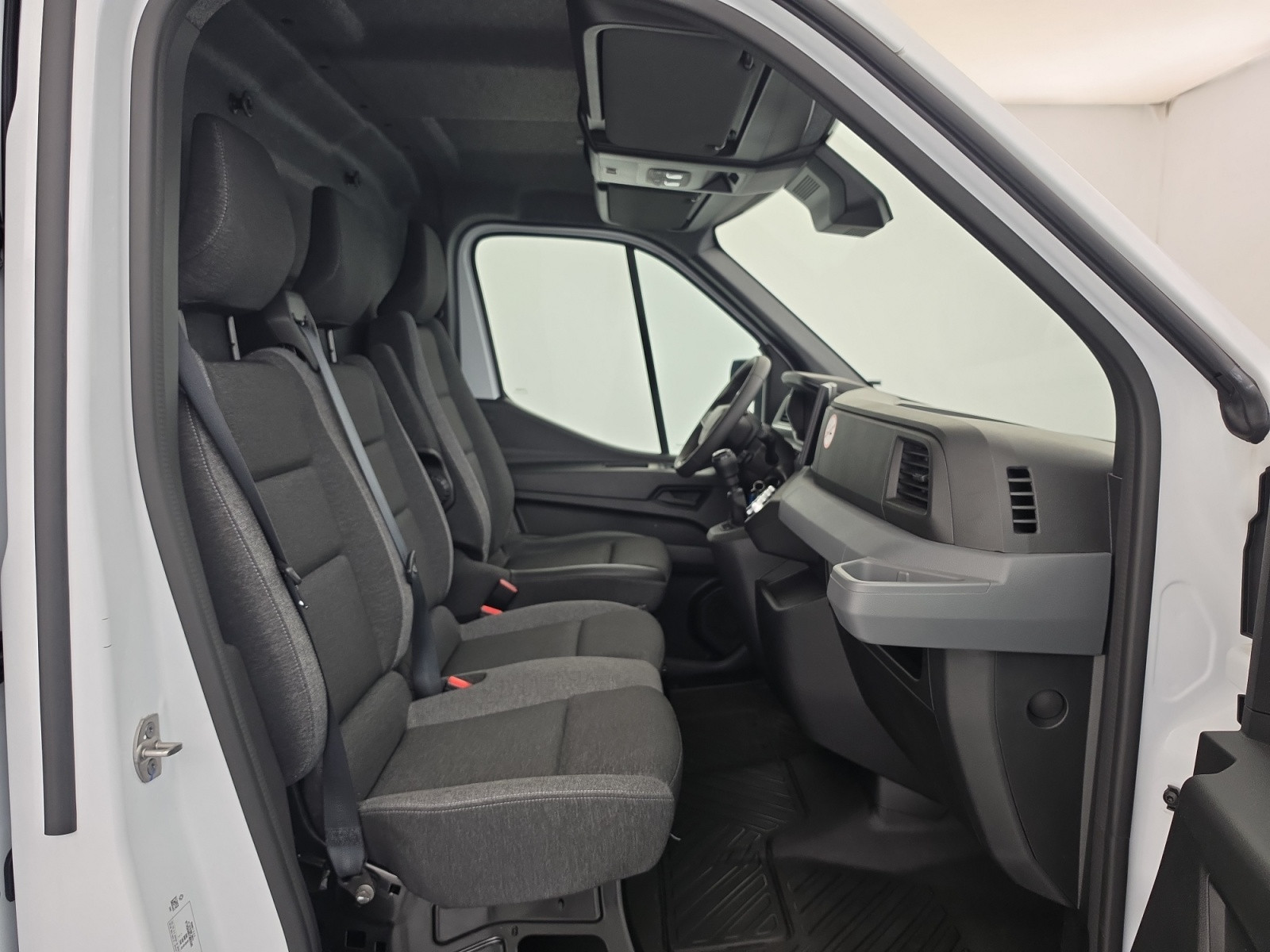 Vente en ligne Renault Master Fourgon MASTER FG BLUE DCI 130 L2H2 3T5 TR au prix de 28 990 €