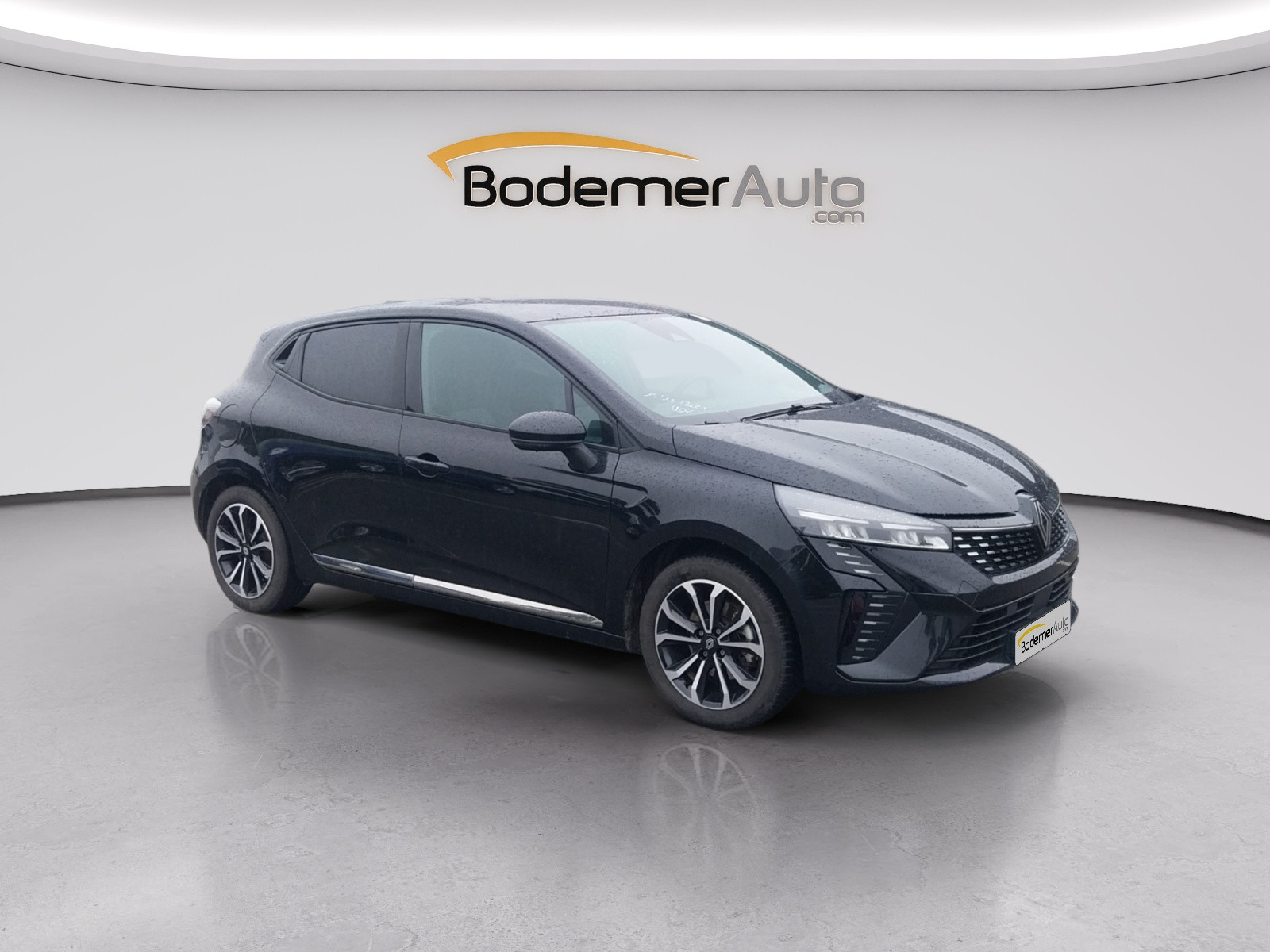 Vente en ligne Renault Clio 5 Clio E-Tech full hybrid 145 au prix de 17 990 €
