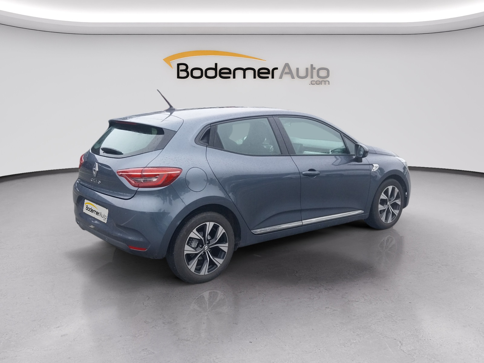 Vente en ligne Renault Clio 5 Clio TCe 90 - 21N au prix de 13 490 €