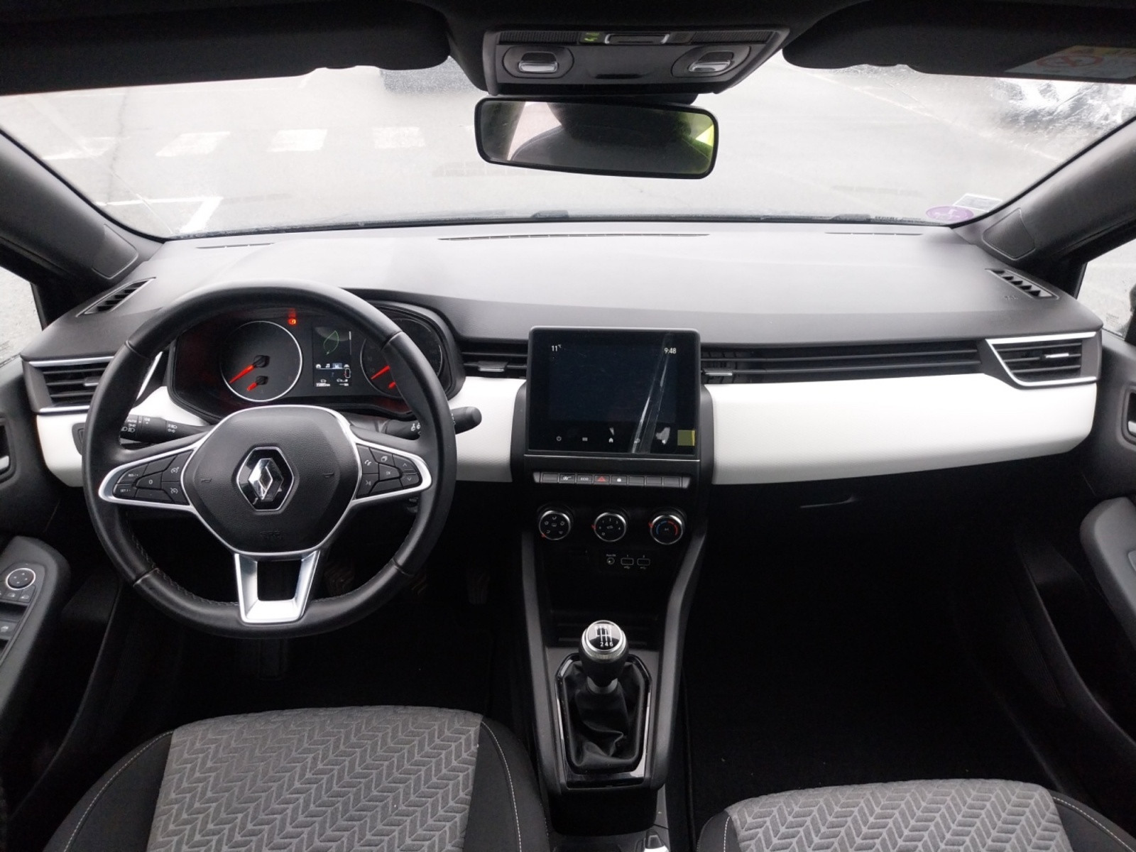 Vente en ligne Renault Clio 5 Clio TCe 90 - 21N au prix de 13 490 €