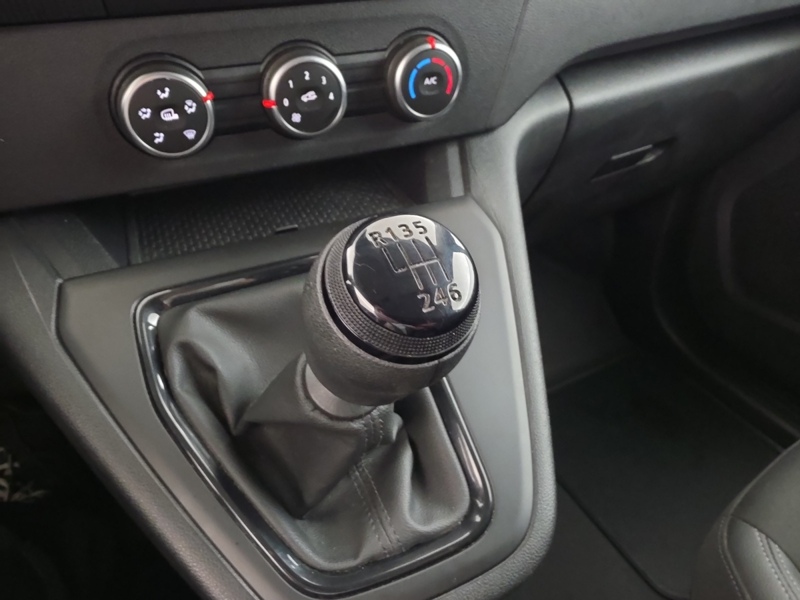 Vente en ligne Renault Kangoo Van  TOLE L1 BLUE DCI 75 GSR2 au prix de 16 990 €