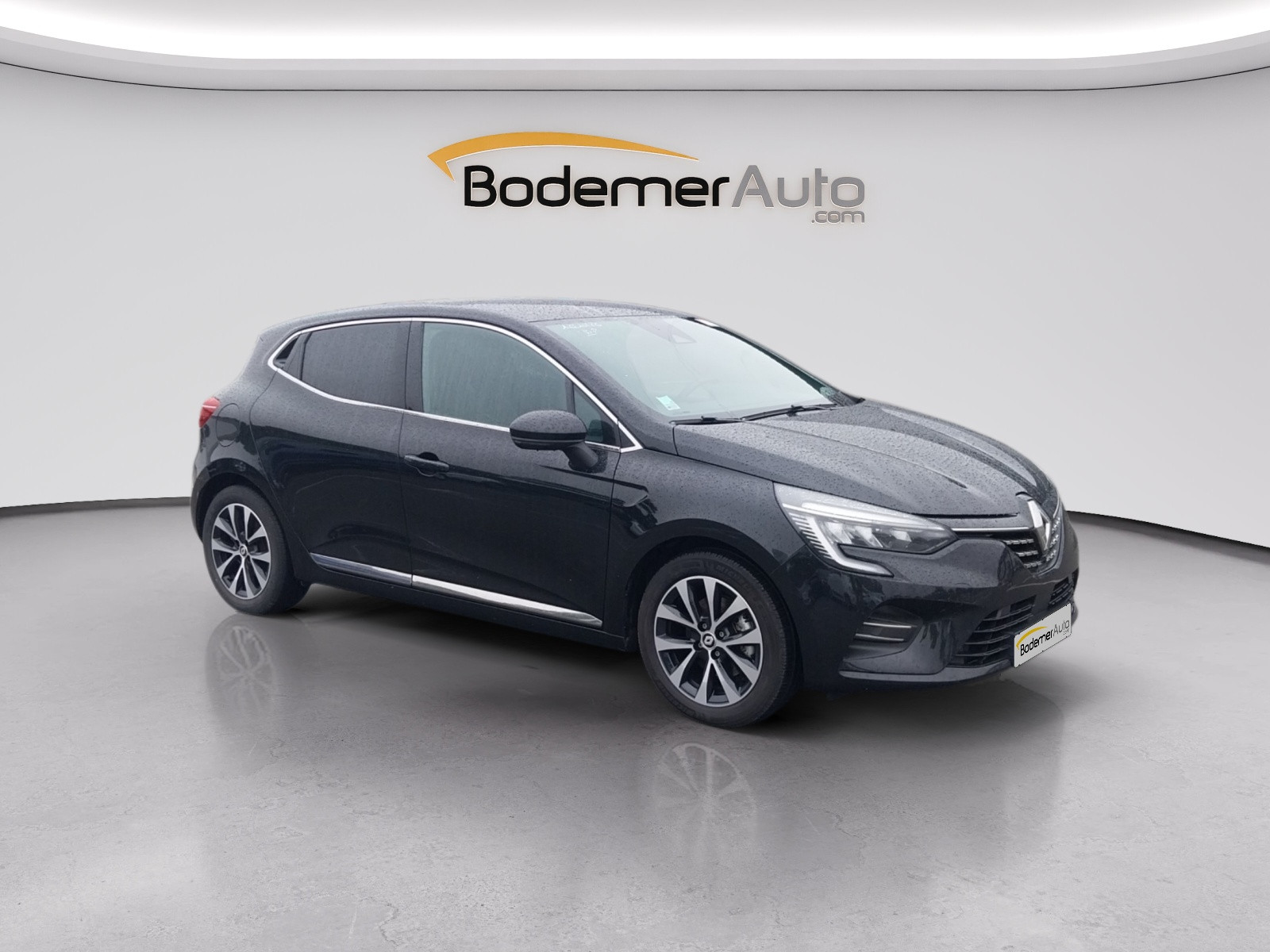Vente en ligne Renault Clio 5 Clio E-Tech full hybrid 145 au prix de 18 490 €