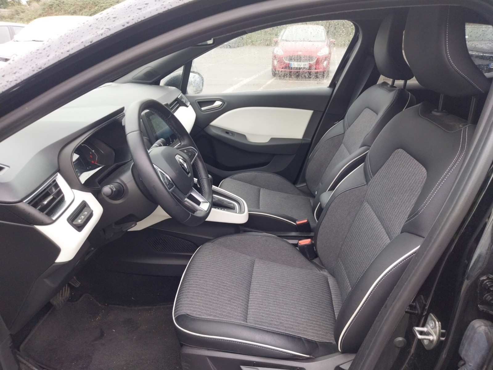 Vente en ligne Renault Clio 5 Clio E-Tech full hybrid 145 au prix de 18 490 €