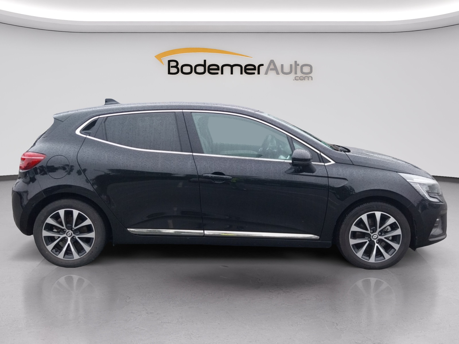 Vente en ligne Renault Clio 5 Clio E-Tech full hybrid 145 au prix de 18 490 €