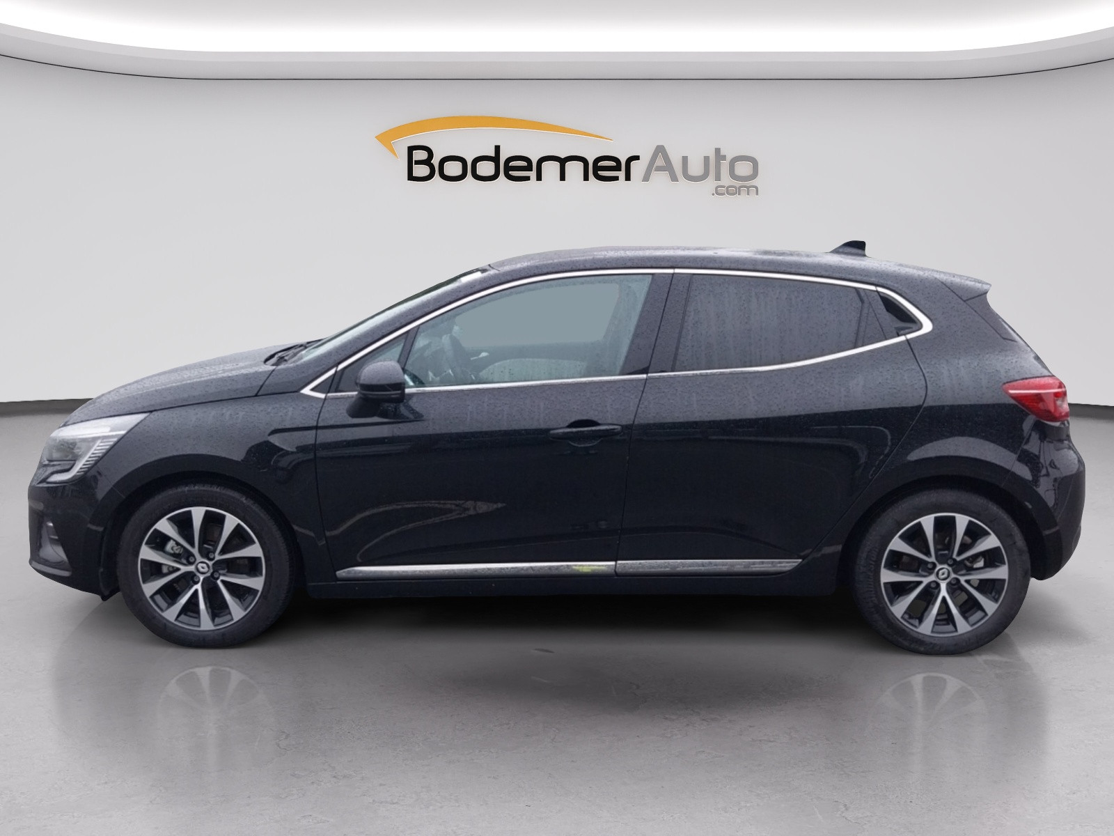 Vente en ligne Renault Clio 5 Clio E-Tech full hybrid 145 au prix de 18 490 €