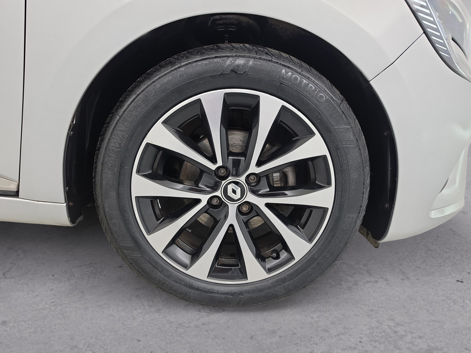 Vente en ligne Renault Clio 5 Clio TCe 90 au prix de 14 990 €