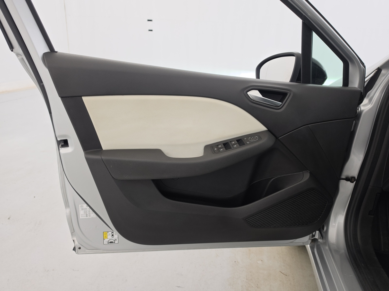 Vente en ligne Renault Clio 5 Clio TCe 90 au prix de 14 990 €