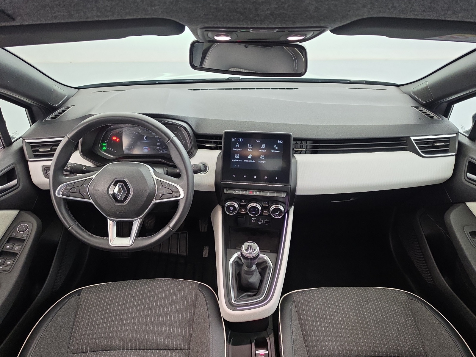 Vente en ligne Renault Clio 5 Clio TCe 90 au prix de 14 990 €