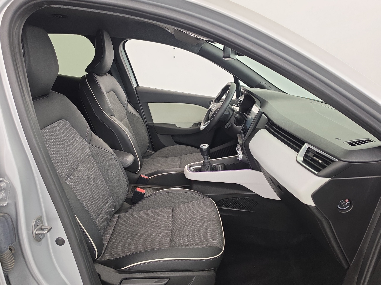 Vente en ligne Renault Clio 5 Clio TCe 90 au prix de 14 990 €