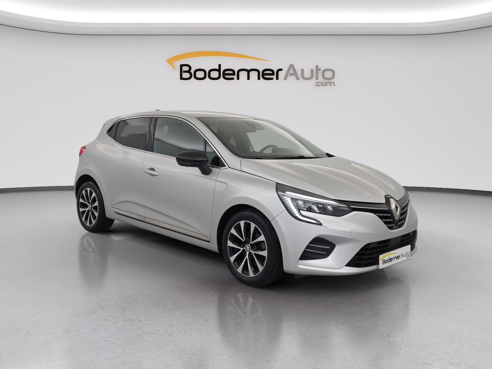 Vente en ligne Renault Clio 5 Clio TCe 90 au prix de 14 990 €
