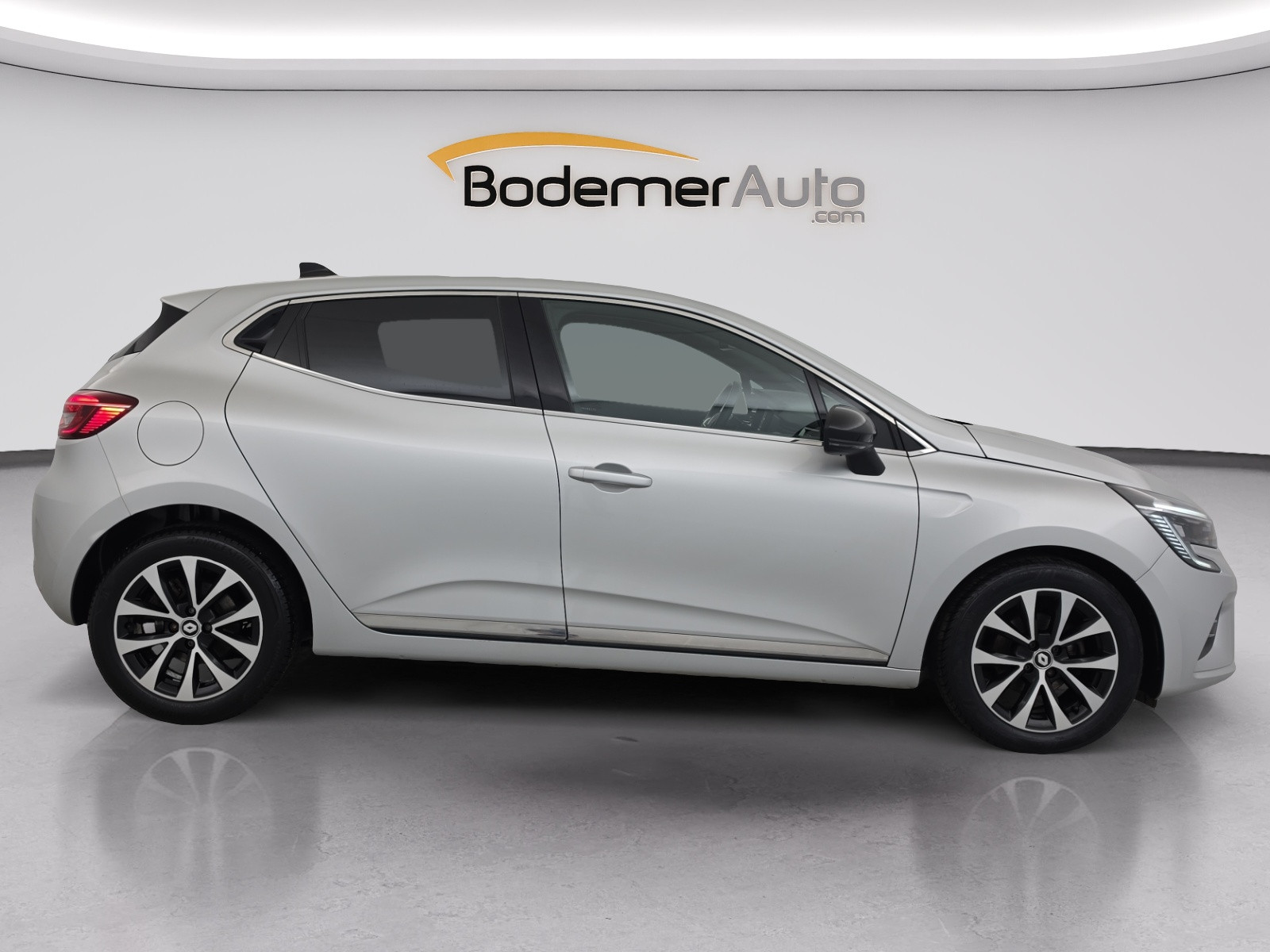 Vente en ligne Renault Clio 5 Clio TCe 90 au prix de 14 990 €