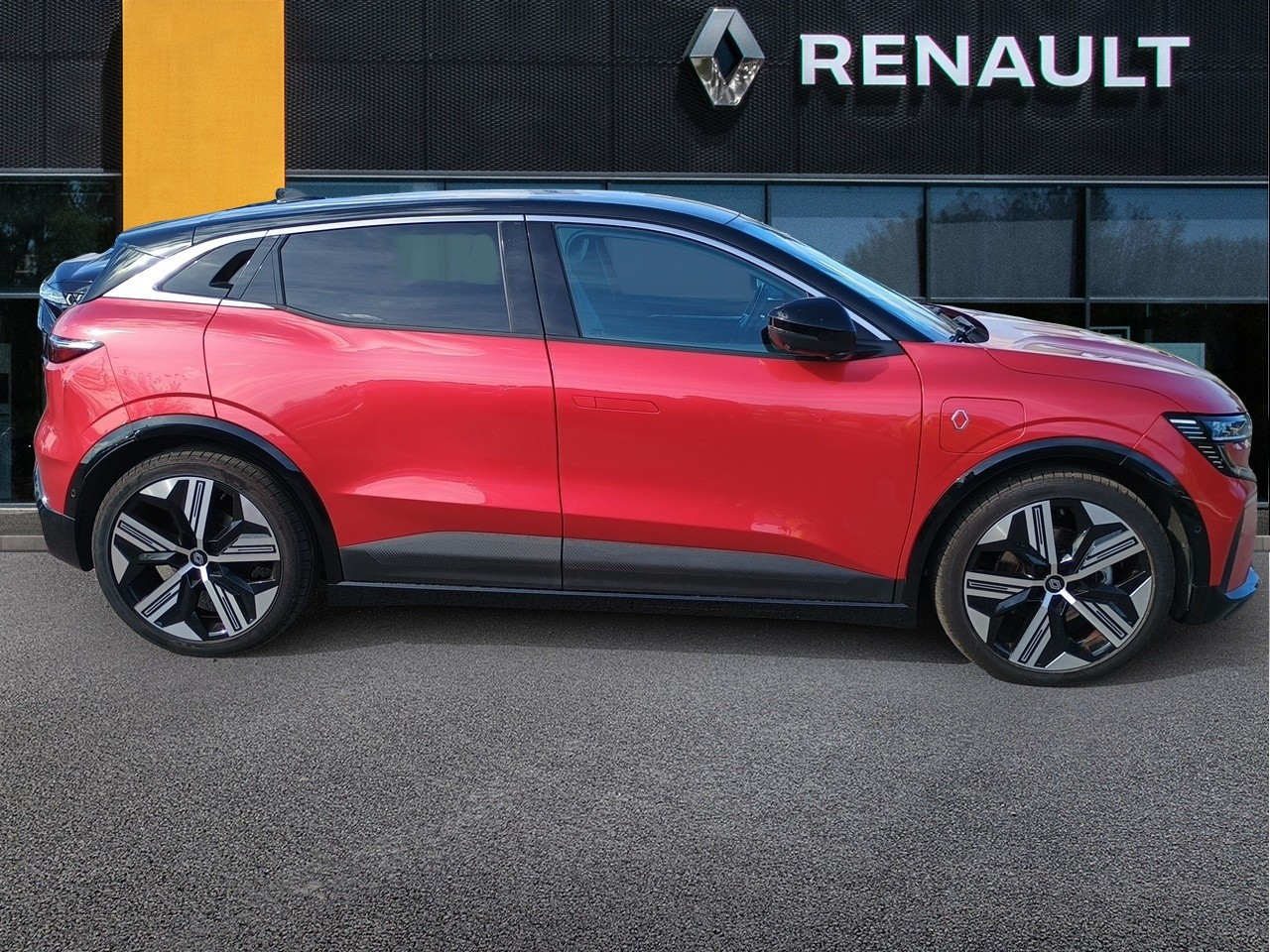 Vente en ligne Renault Megane E-Tech  EV60 220 ch super charge au prix de 25 490 €