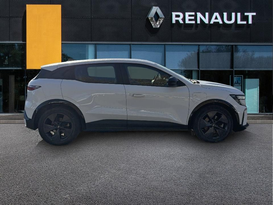 Vente en ligne Renault Megane E-Tech  130 ch autonomie urbaine AC7 GSR2 au prix de 21 990 €