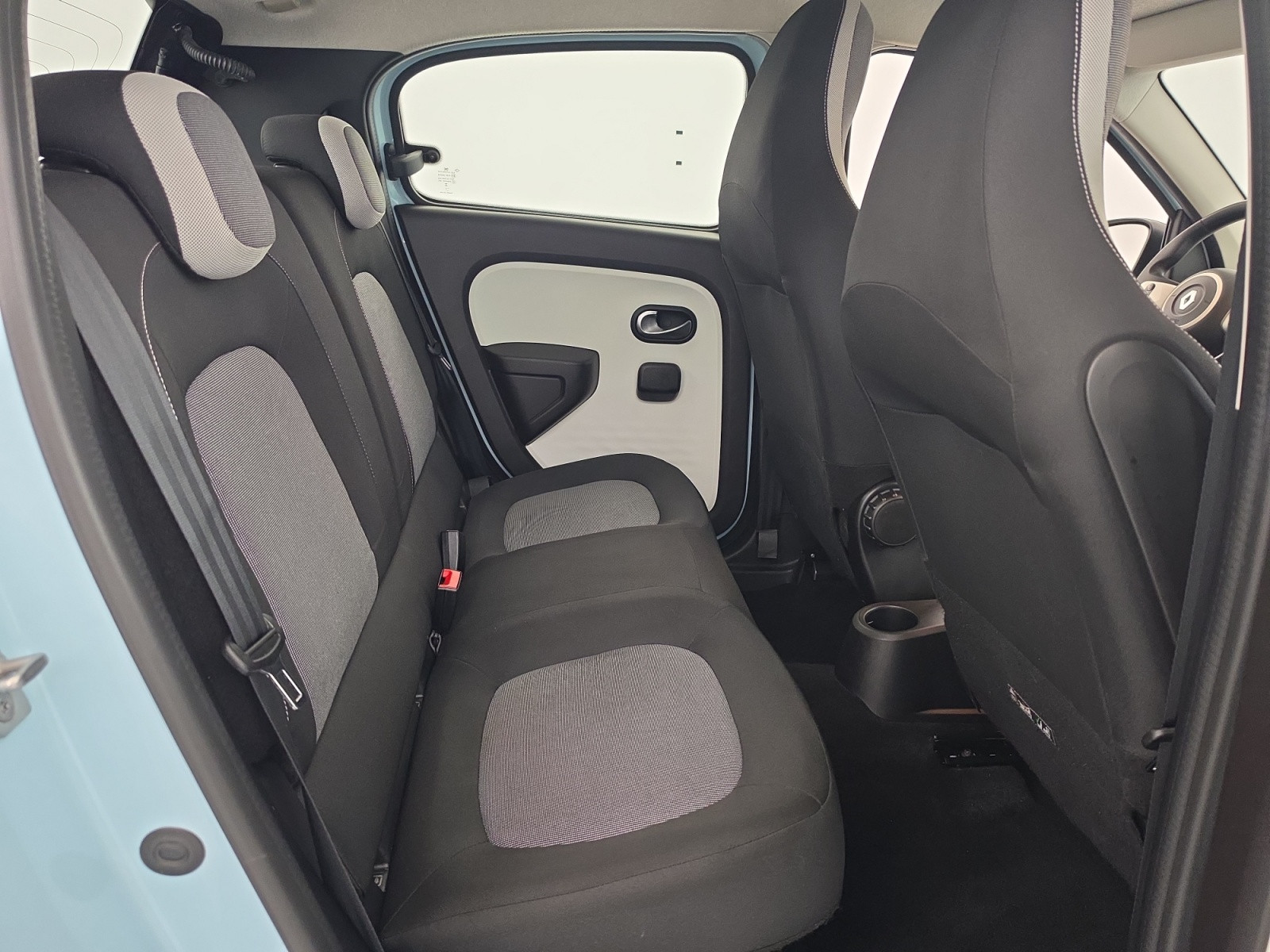 Vente en ligne Renault Twingo Electrique Twingo III E-Tech au prix de 13 990 €