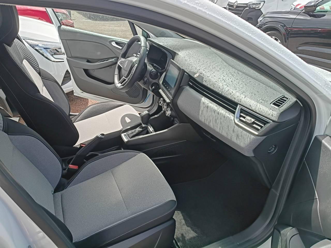 Vente en ligne Renault Clio 5 Clio E-Tech full hybrid 145 ch GSR2 au prix de 17 990 €