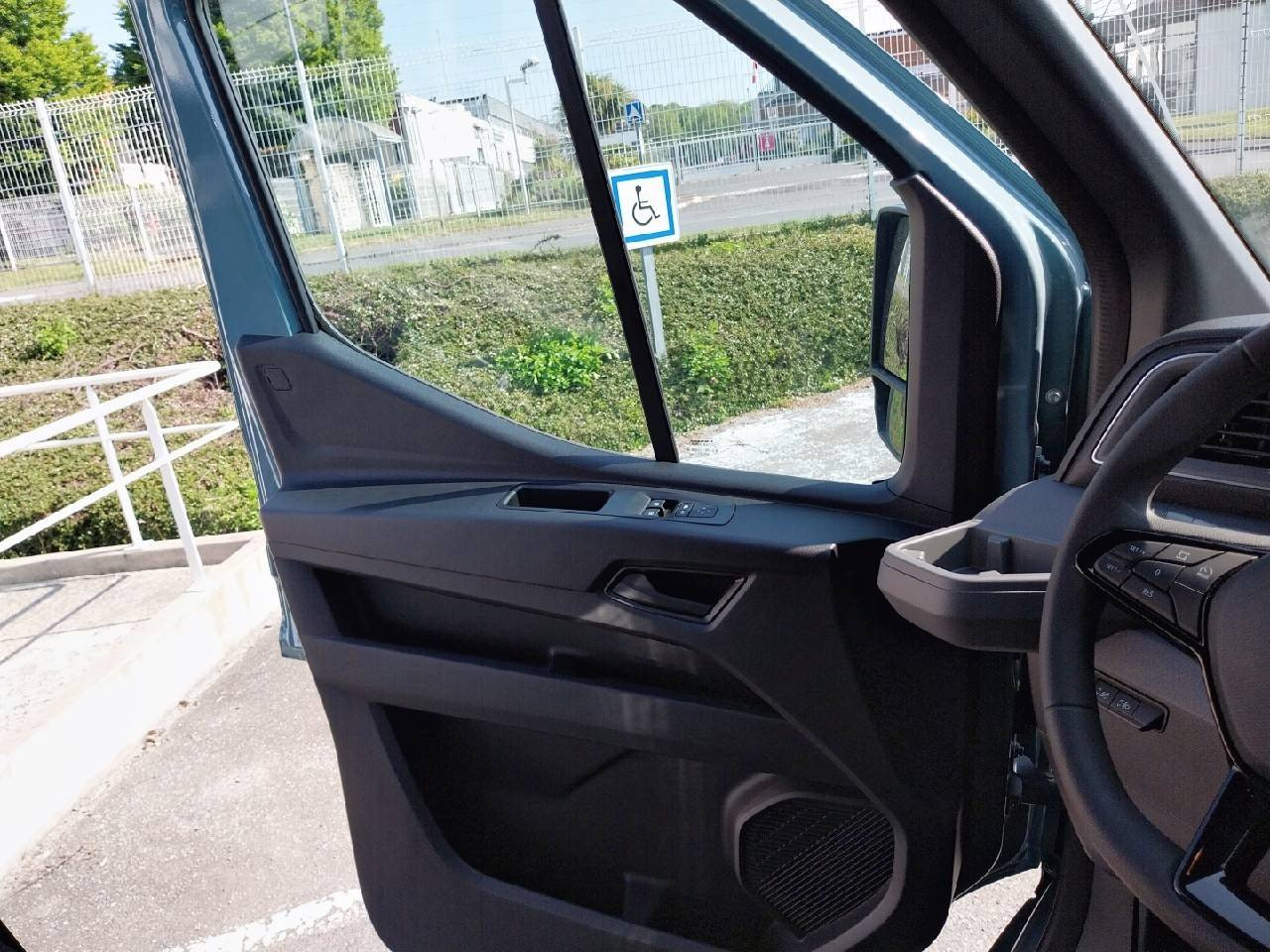 Vente en ligne Renault Master E-Tech MASTER ELECTRIQUE FGN L2H2 3T5 GRANDE AUTONOMIE au prix de 49 922 €