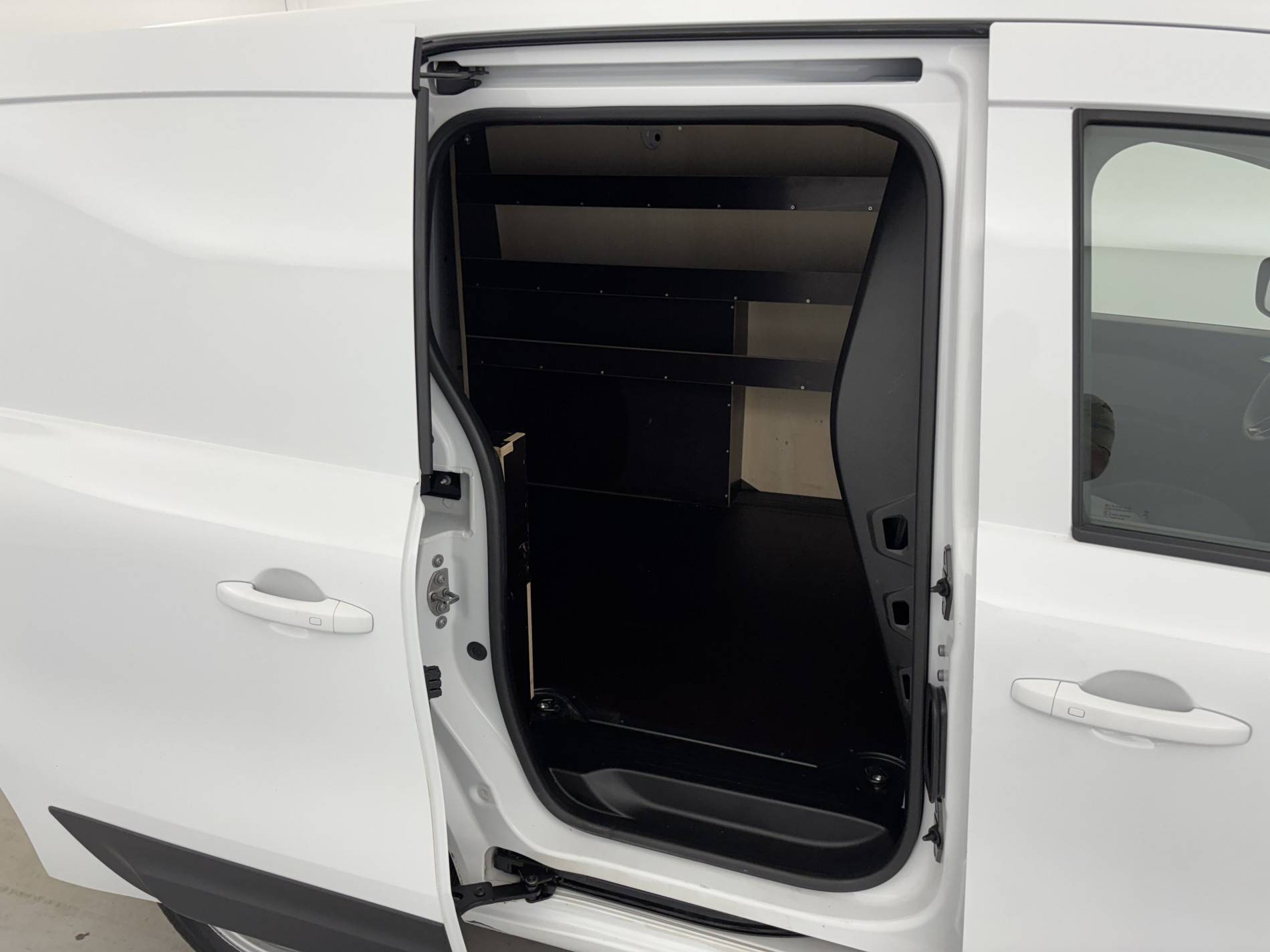 Vente en ligne Renault Kangoo Van  BLUE DCI 95 au prix de 12 980 €