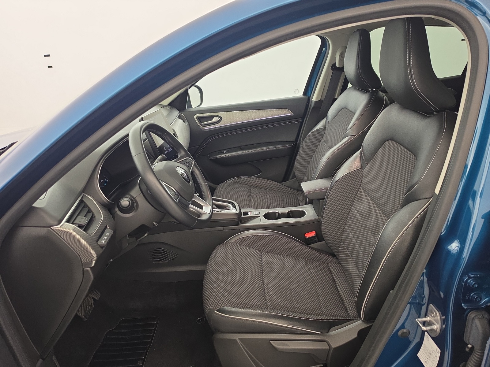 Vente en ligne Renault Arkana  E-Tech hybride 145 - 22 au prix de 20 990 €