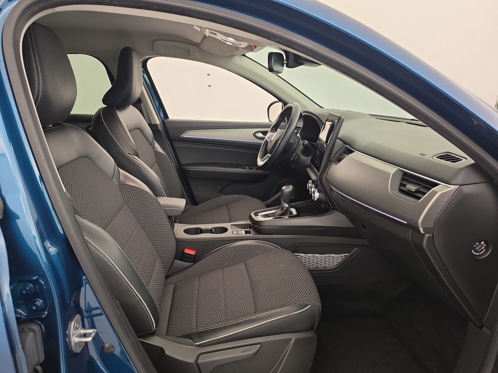 Vente en ligne Renault Arkana  E-Tech hybride 145 - 22 au prix de 20 990 €