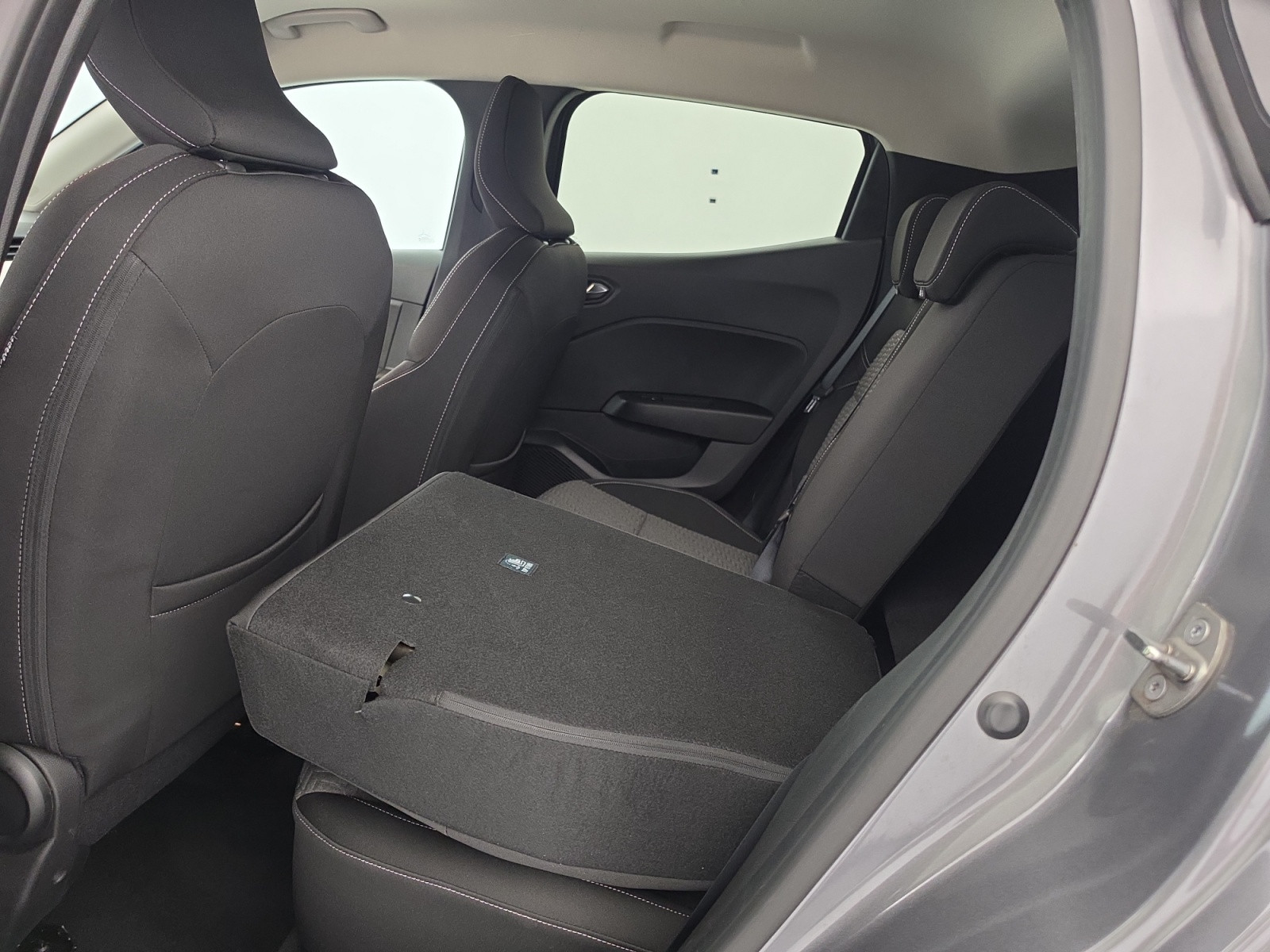 Vente en ligne Renault Clio 5 Clio TCe 90 au prix de 15 290 €