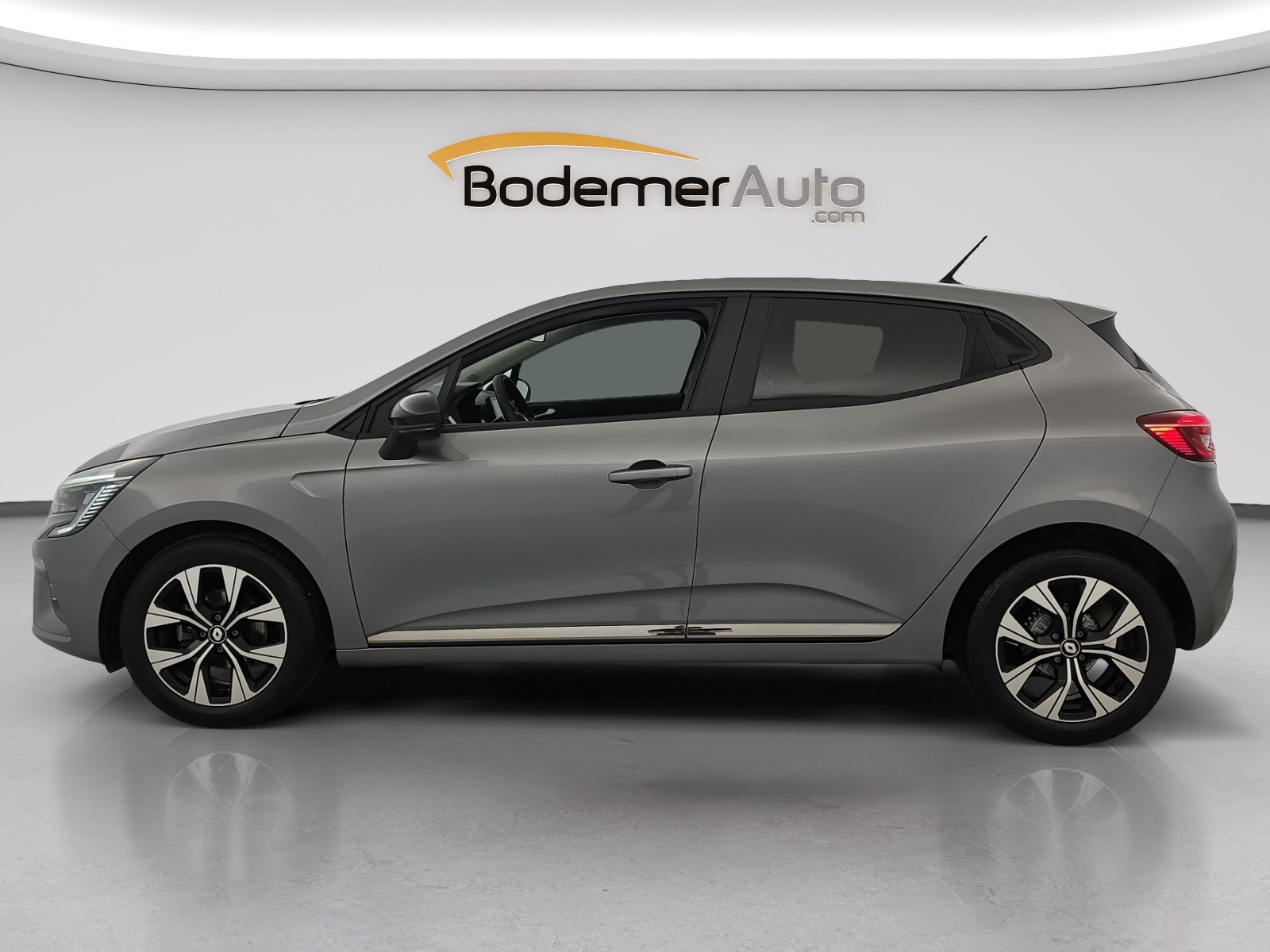 Vente en ligne Renault Clio 5 Clio TCe 90 au prix de 15 290 €