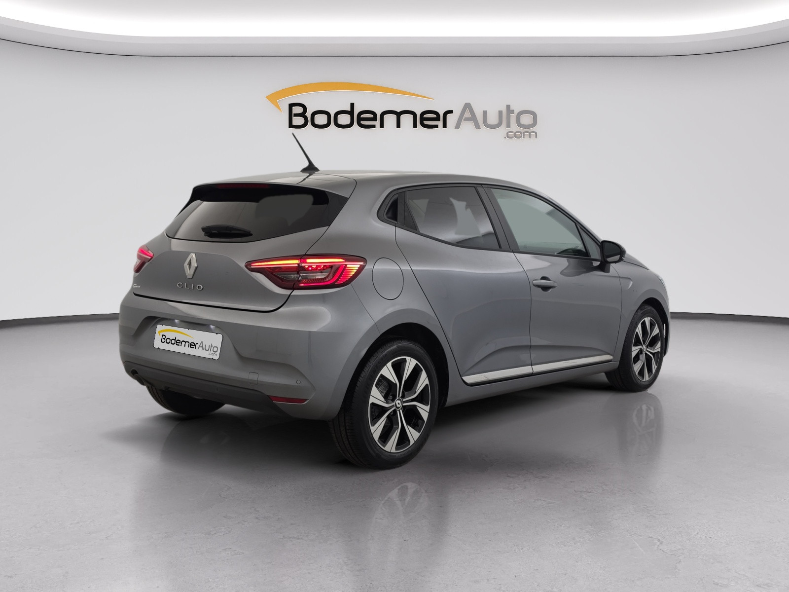 Vente en ligne Renault Clio 5 Clio TCe 90 au prix de 15 290 €