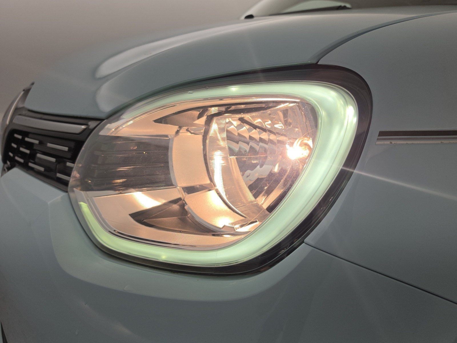 Vente en ligne Renault Twingo Electrique Twingo III E-Tech au prix de 13 990 €