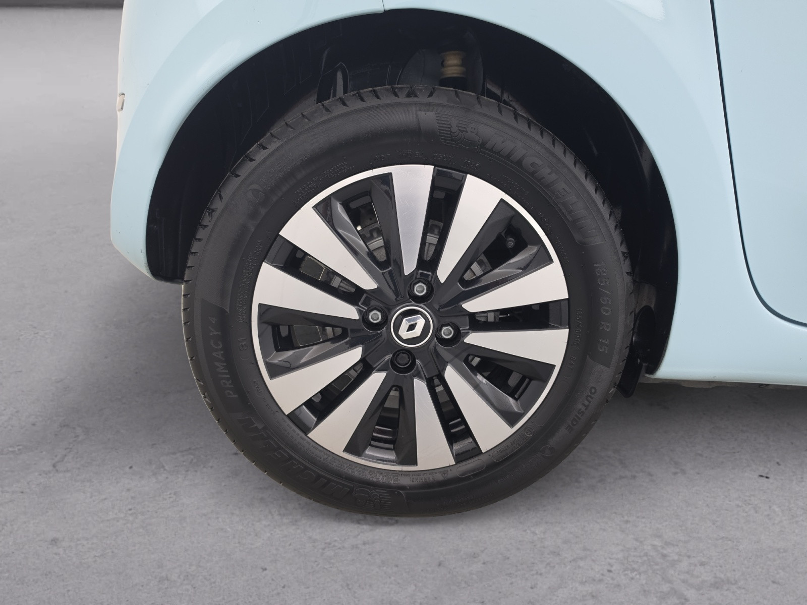 Vente en ligne Renault Twingo Electrique Twingo III E-Tech au prix de 13 990 €