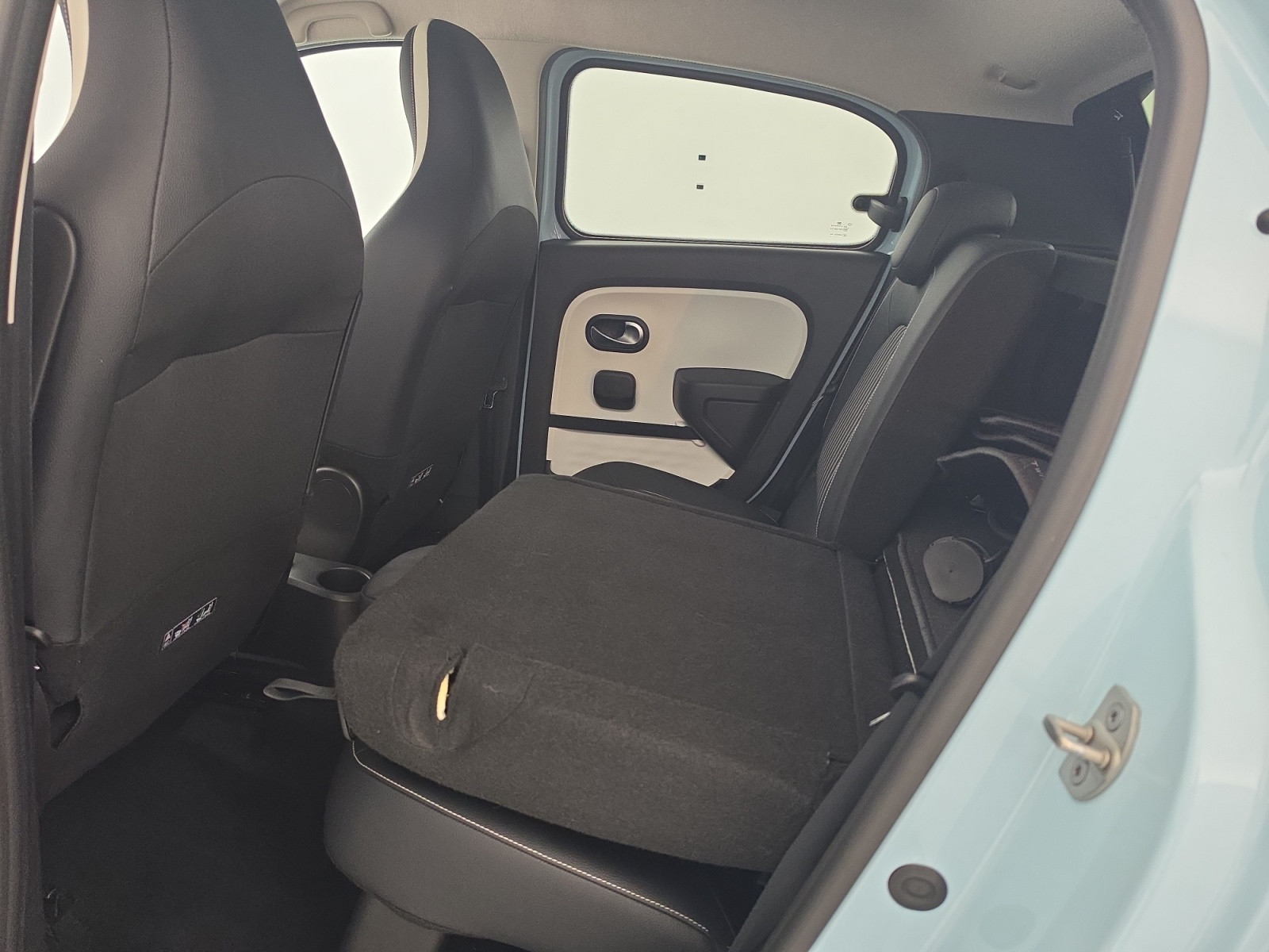 Vente en ligne Renault Twingo Electrique Twingo III E-Tech au prix de 13 990 €