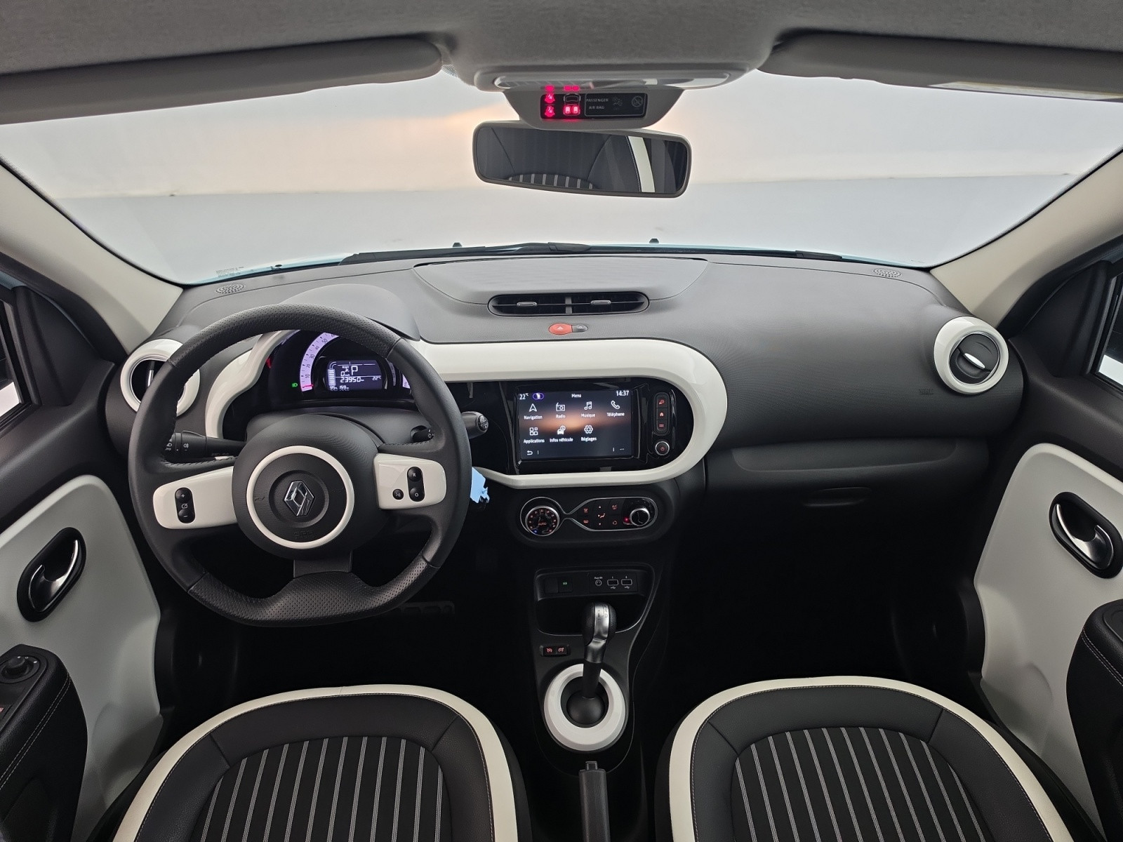 Vente en ligne Renault Twingo Electrique Twingo III E-Tech au prix de 13 990 €