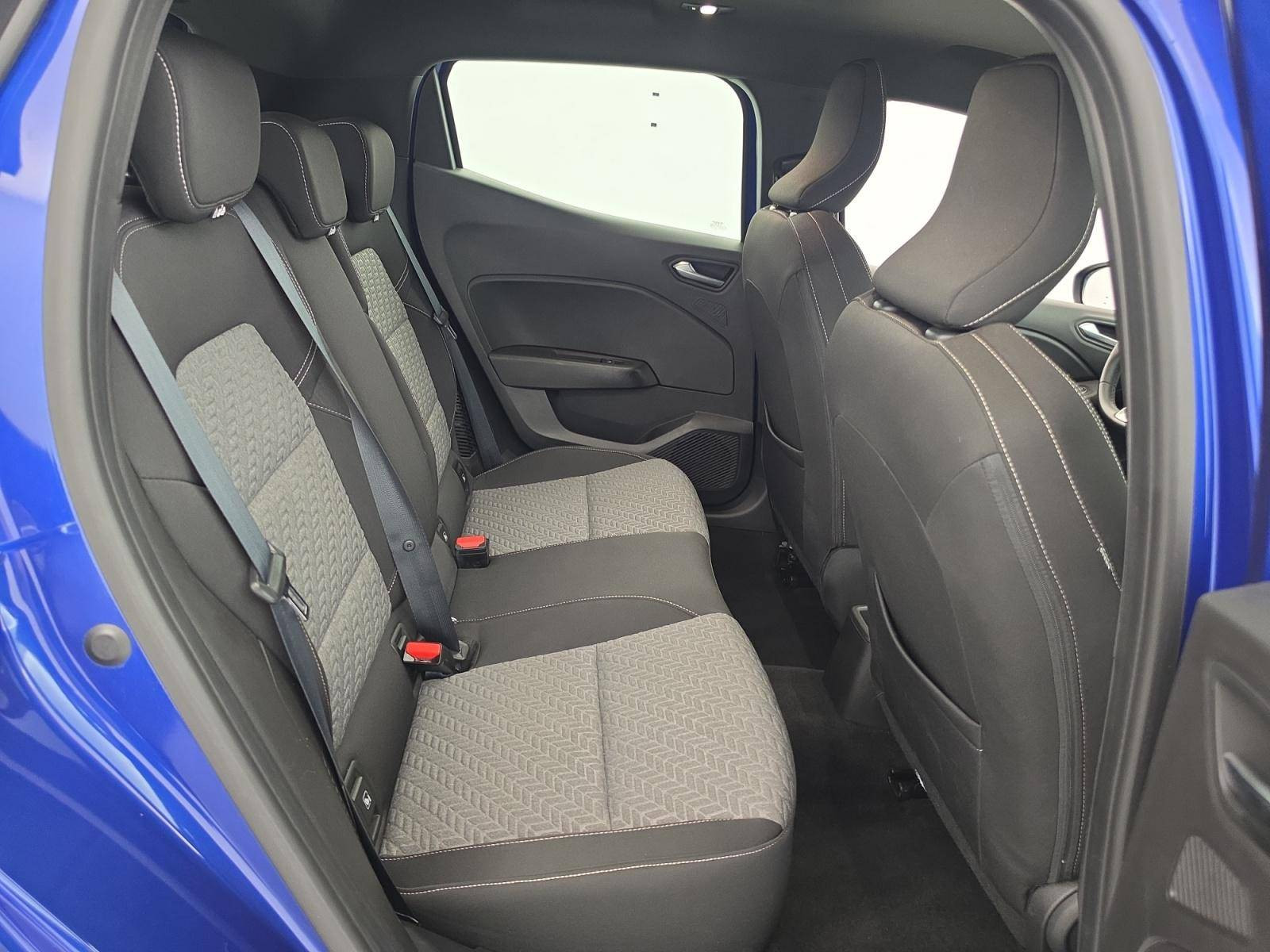 Vente en ligne Renault Clio 5 Clio E-Tech 140 - 21N au prix de 15 490 €