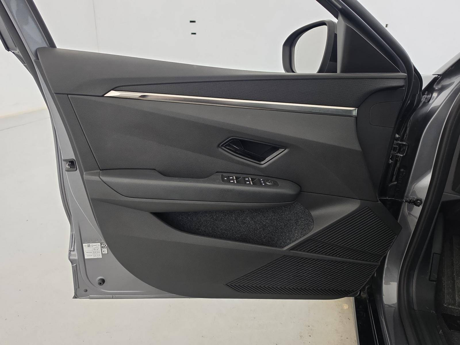 Vente en ligne Renault Megane E-Tech  EV40 130ch standard charge au prix de 19 990 €