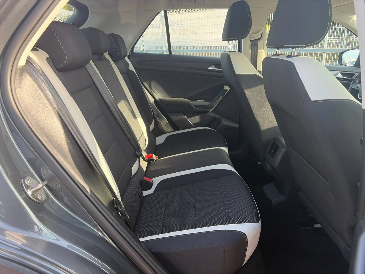 Vente en ligne Volkswagen T-Roc  2.0 TDI 150 Start/Stop BVM6 au prix de 18 990 €