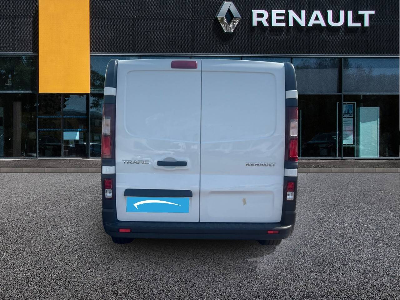 Vente en ligne Renault Trafic 3 Fourgon TRAFIC FGN L2H1 3000 KG BLUE DCI 130 au prix de 21 490 €