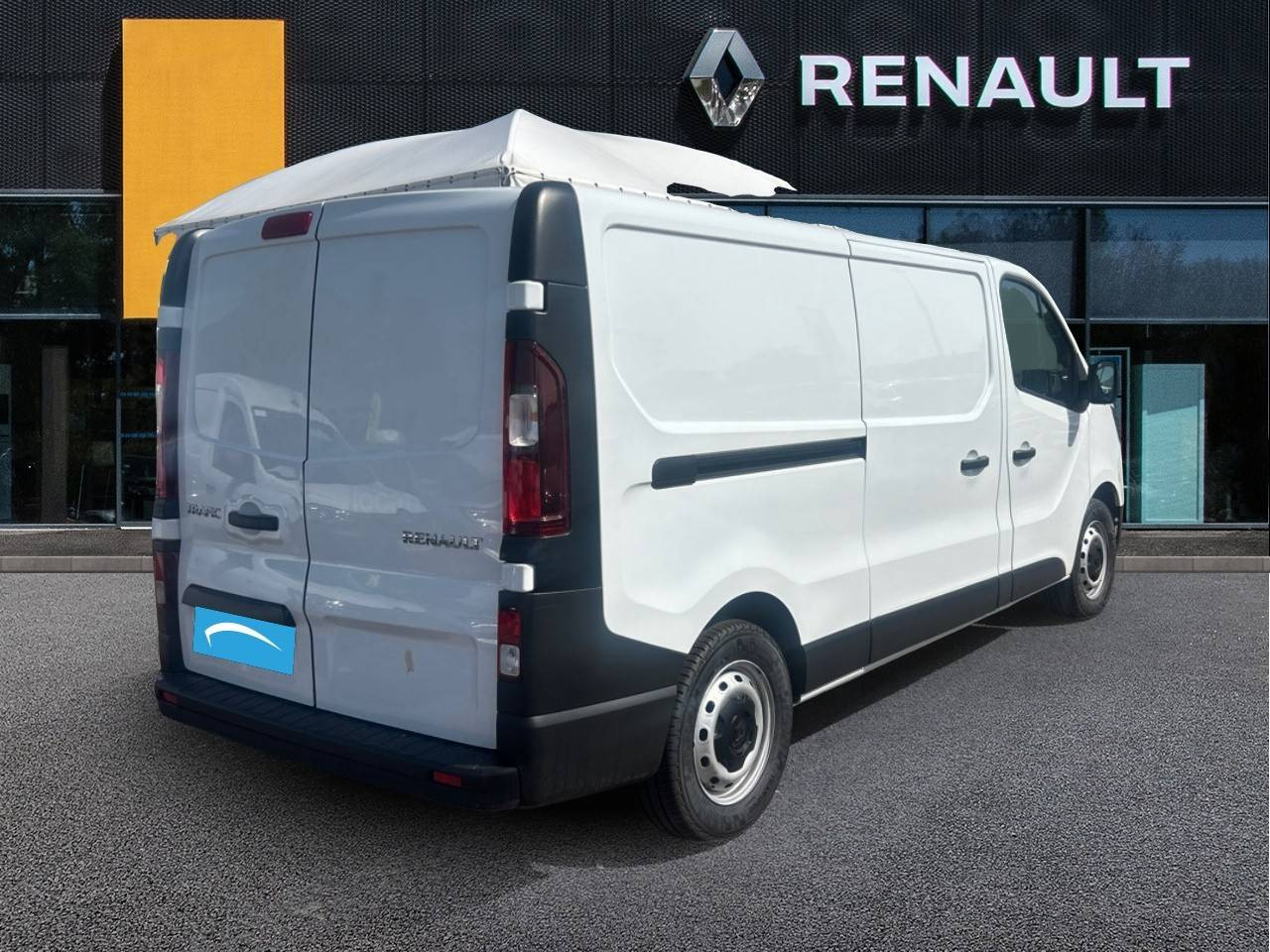 Vente en ligne Renault Trafic 3 Fourgon TRAFIC FGN L2H1 3000 KG BLUE DCI 130 au prix de 21 490 €