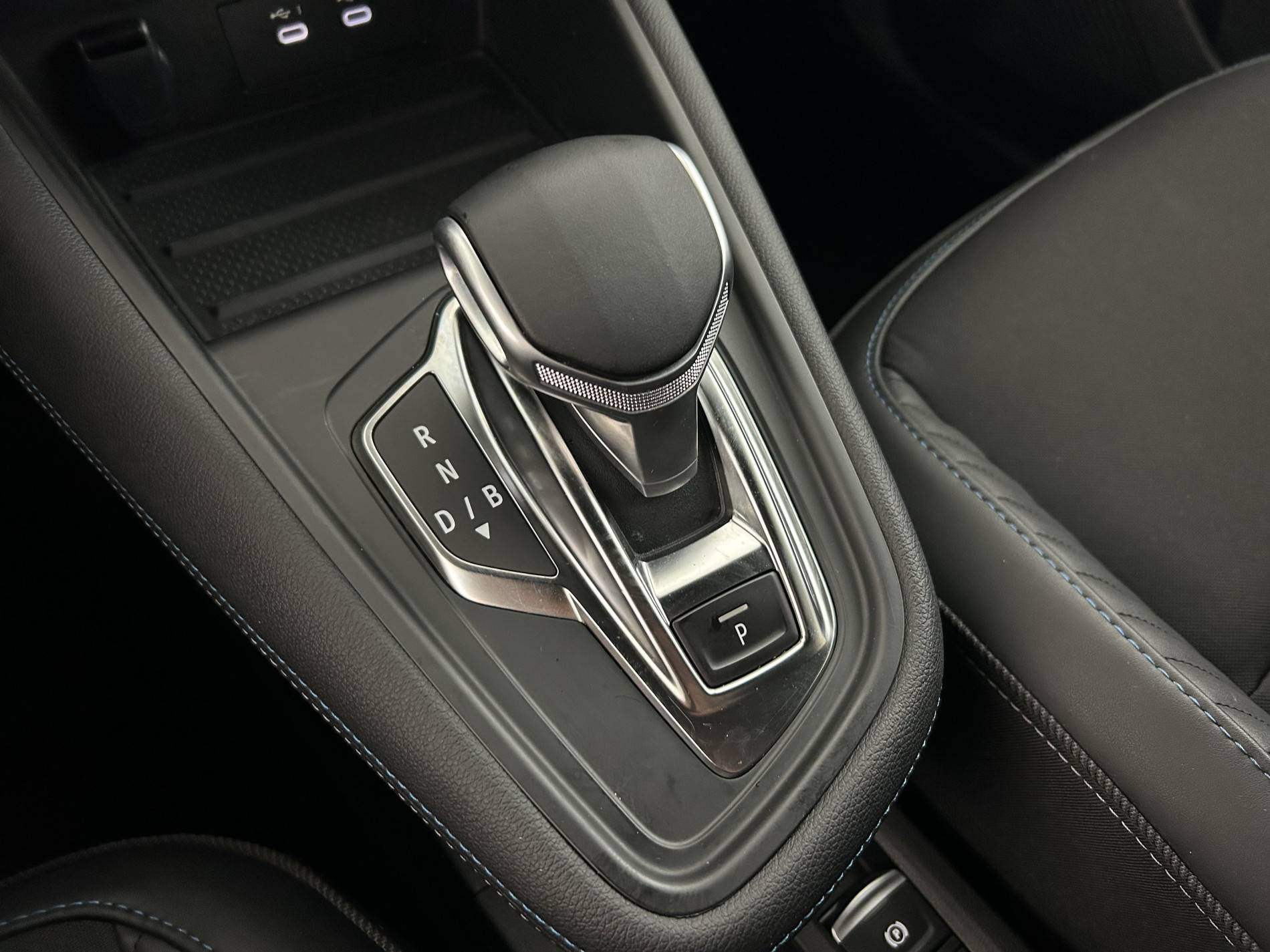 Vente en ligne Renault Symbioz  E-Tech full hybrid 145 au prix de 26 990 €