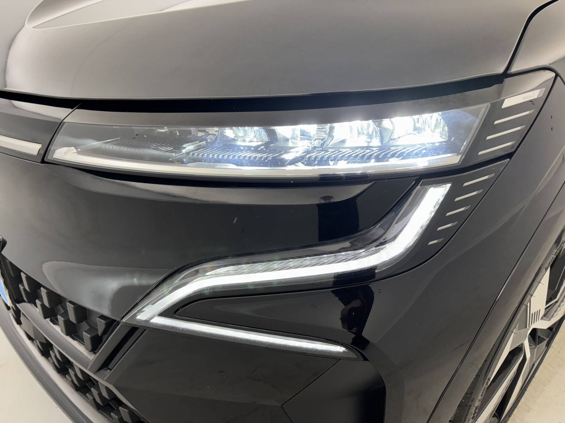 Vente en ligne Renault Megane E-Tech  EV60 220 ch super charge au prix de 23 890 €