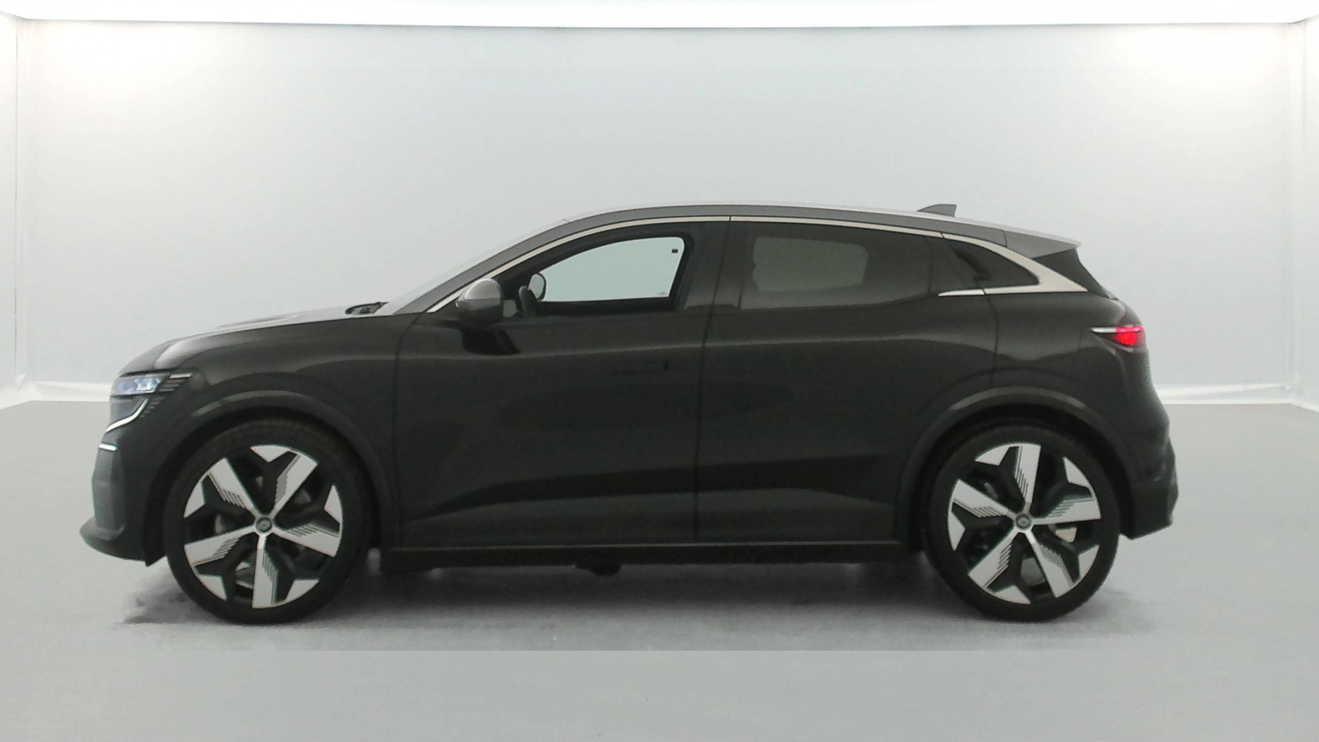 Vente en ligne Renault Megane E-Tech  EV60 220 ch super charge au prix de 23 890 €
