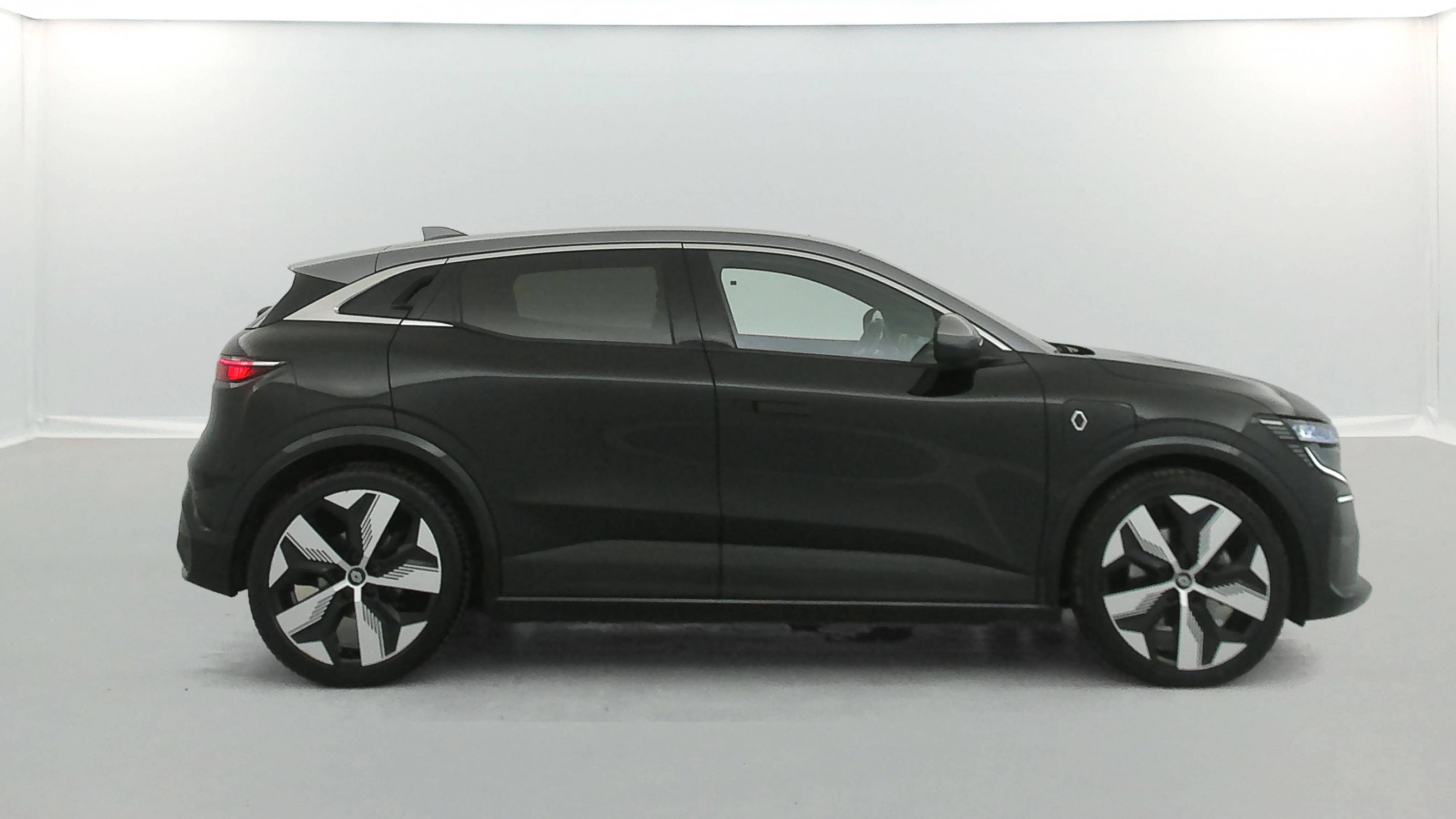 Vente en ligne Renault Megane E-Tech  EV60 220 ch super charge au prix de 23 890 €