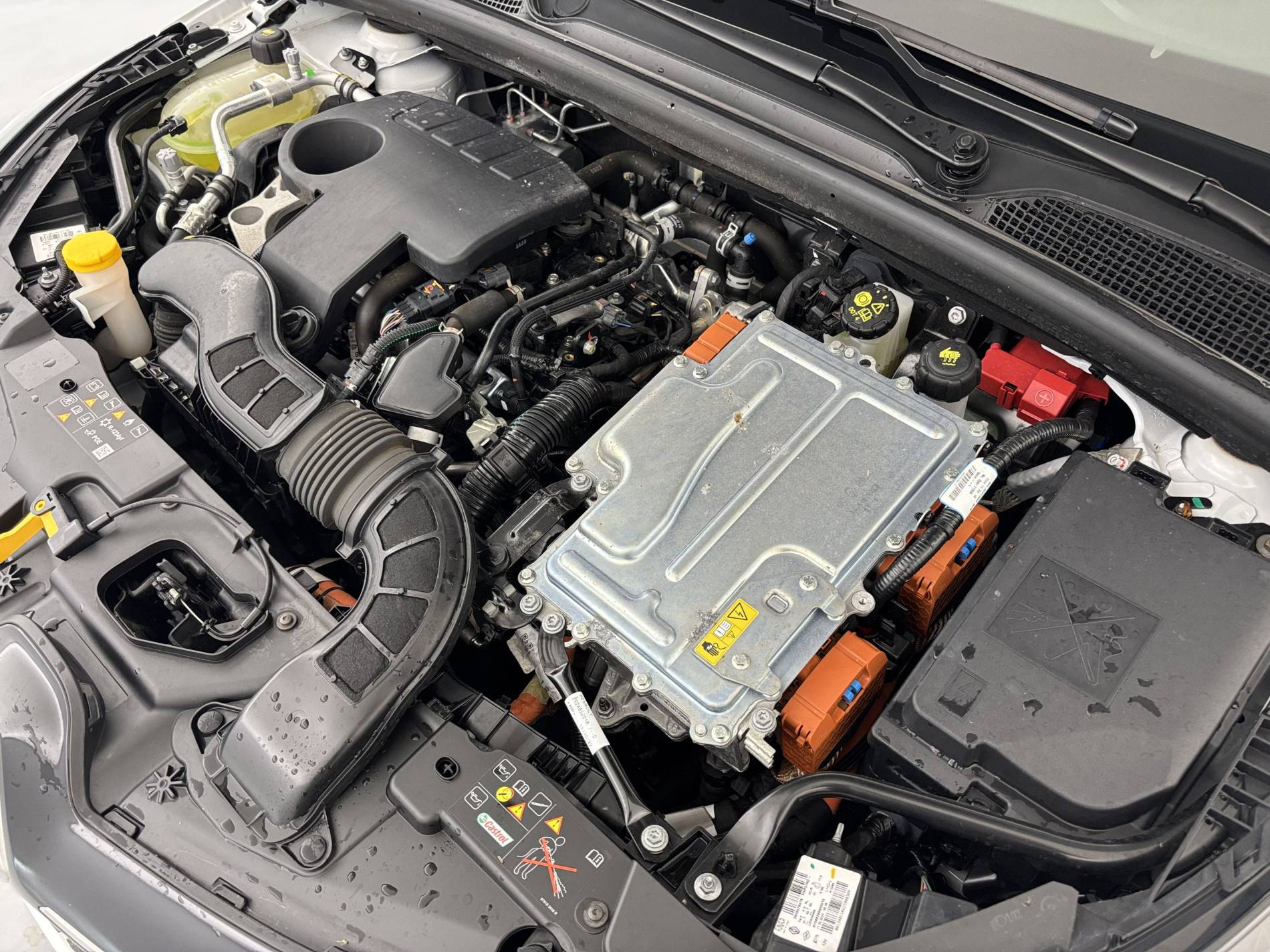 Vente en ligne Renault Clio 5 Clio E-Tech full hybrid 145 au prix de 15 990 €