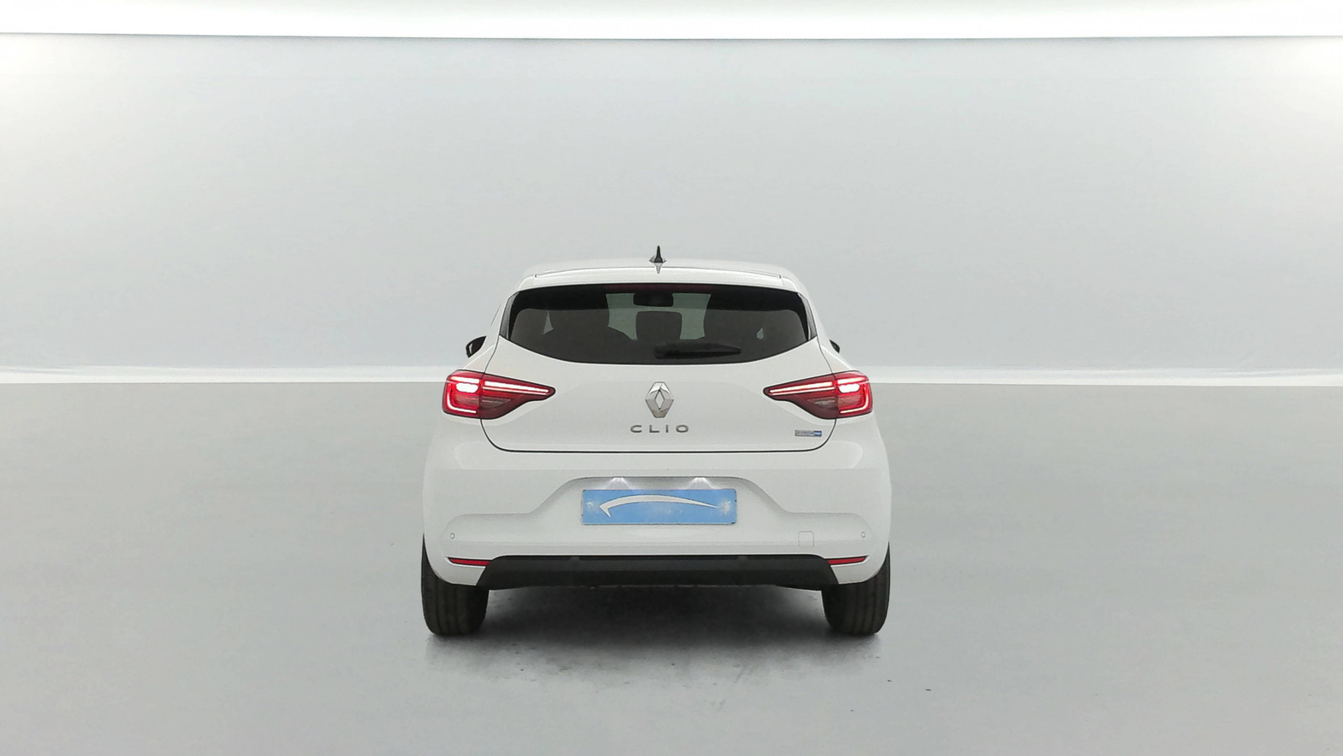 Vente en ligne Renault Clio 5 Clio E-Tech full hybrid 145 au prix de 15 990 €