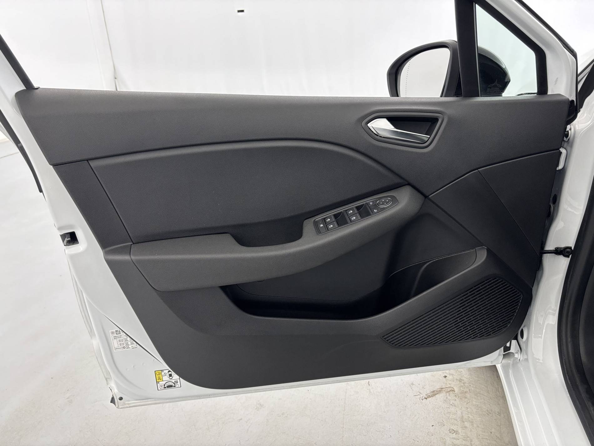 Vente en ligne Renault Clio 5 Clio E-Tech full hybrid 145 au prix de 15 990 €