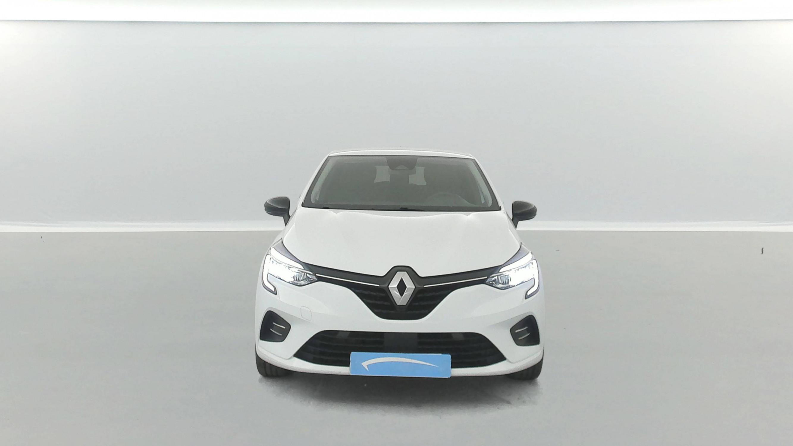 Vente en ligne Renault Clio 5 Clio E-Tech full hybrid 145 au prix de 15 990 €